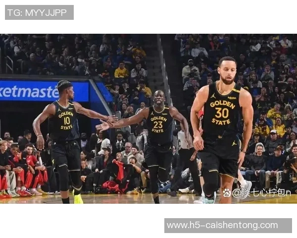 尼克斯勇士对决精彩纷呈NBA赛场再现巅峰对决激情四溢